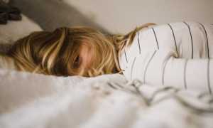 Правильная поза для сна у взрослых, детей, беременных: какую выбрать?